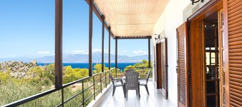 Villa 'Sterna' with Sea View, Private Pool and Wi-Fi