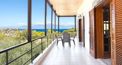 Villa 'Sterna' with Sea View, Private Pool and Wi-Fi