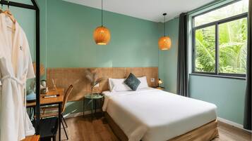 Superior Double Room | Hypo-allergenic bedding, minibar, in-room safe, desk