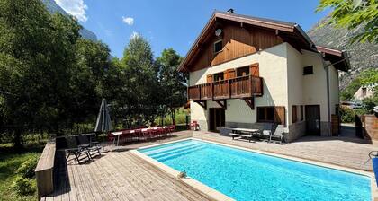 Chalet les Ecrins - 230m2 ✨ Sauna - Swimmingpool - Garden ✨
