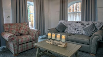 32-inch flat-screen TV with digital channels