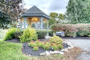 Condo, 1 Bedroom | Property grounds