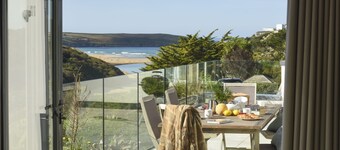 Treheyl, Pentire- Hot tub & plunge pool