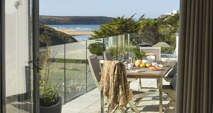 Treheyl, Pentire- Hot tub & plunge pool