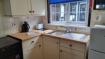 Fridge, microwave, oven