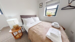 3 bedrooms, iron/ironing board, internet, bed sheets - 05 Queensway Gardens, Hayle (Hayle)