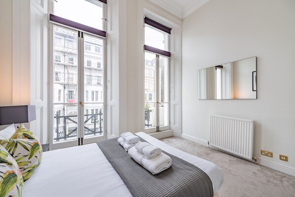 Premium Apartment | 2 多间卧室、熨斗/熨衣板、免费 WiFi