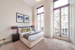 2 bedrooms, iron/ironing board, free WiFi - Somerset Court Apartments (London)