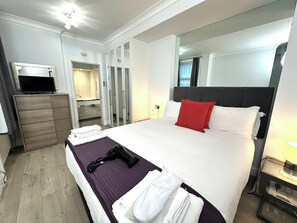 2 soverom, safe på rommet, strykejern/-brett og wi-fi (inkludert)