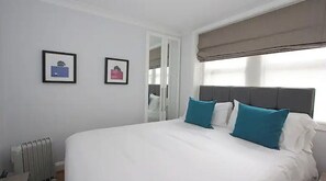 2 bedrooms, in-room safe, iron/ironing board, free WiFi
