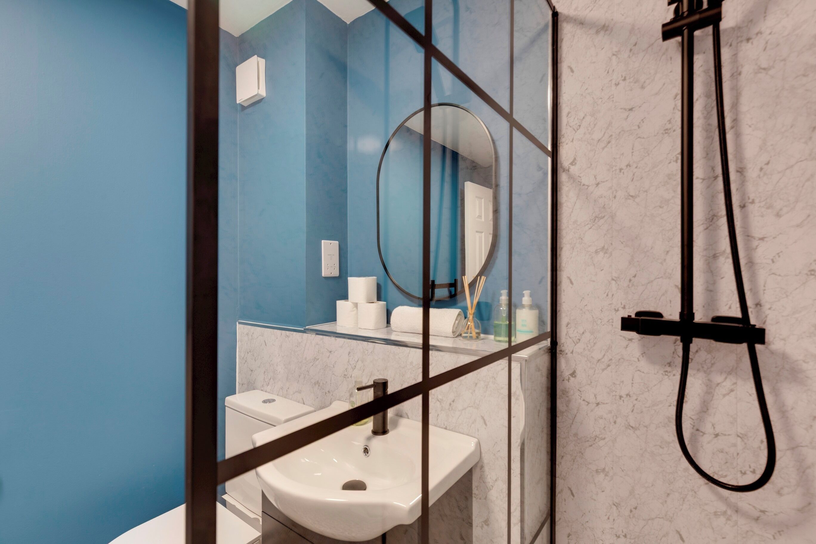 Shower, towels