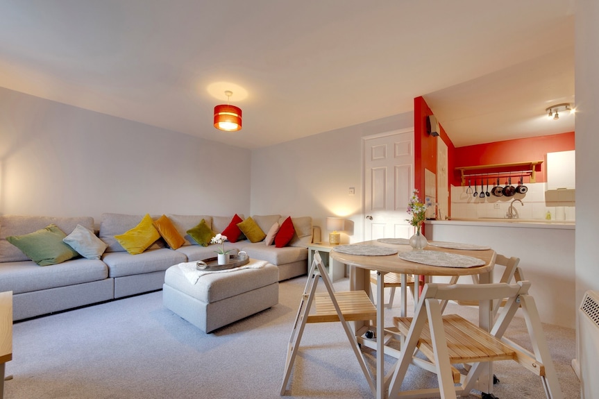 Pass The Keys | Renovated Sunny Home | Pass The Keys - Essex