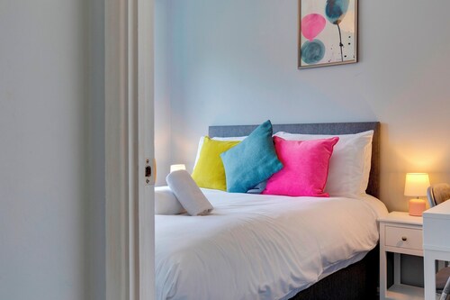 Pass the Keys | Renovated Sunny Home | Pass the Keys