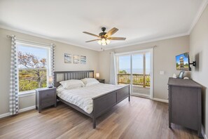 5 bedrooms, free WiFi, bed sheets