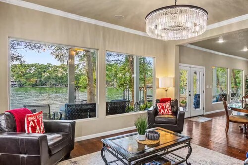 New Braunfels Lakefront Escape: 4,000 Sq Ft Home with Private Dock & Fun