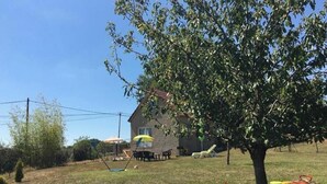 Children’s area - Gite Burgundy 71 near le PAL Basilique Cure thermale Rcea (La Motte-Saint-Jean)