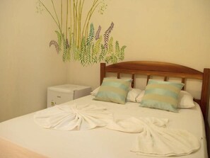 Free WiFi, bed sheets