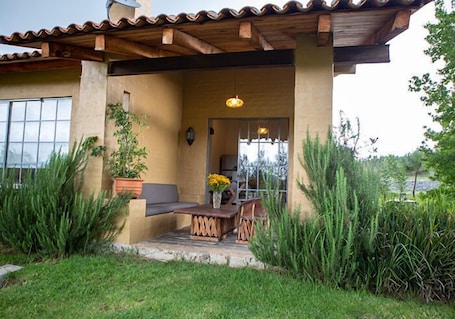 ํ
๋ผ์ค/ํํฐ์ค