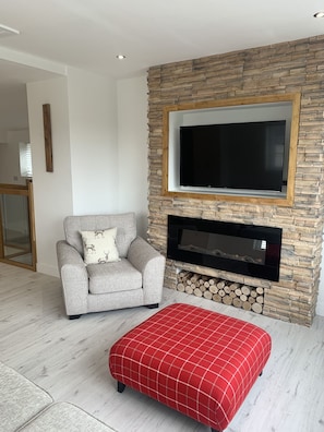 Luxury Cottage, Ensuite, Mountain View | Interior