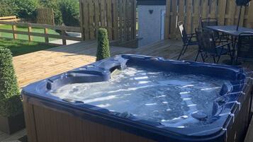 Cottage Mewah, ensuite, pemandangan gunung | Taman