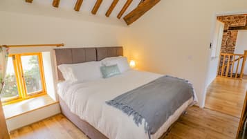 Cottage | 4 bedrooms, individually decorated, individually furnished, free WiFi