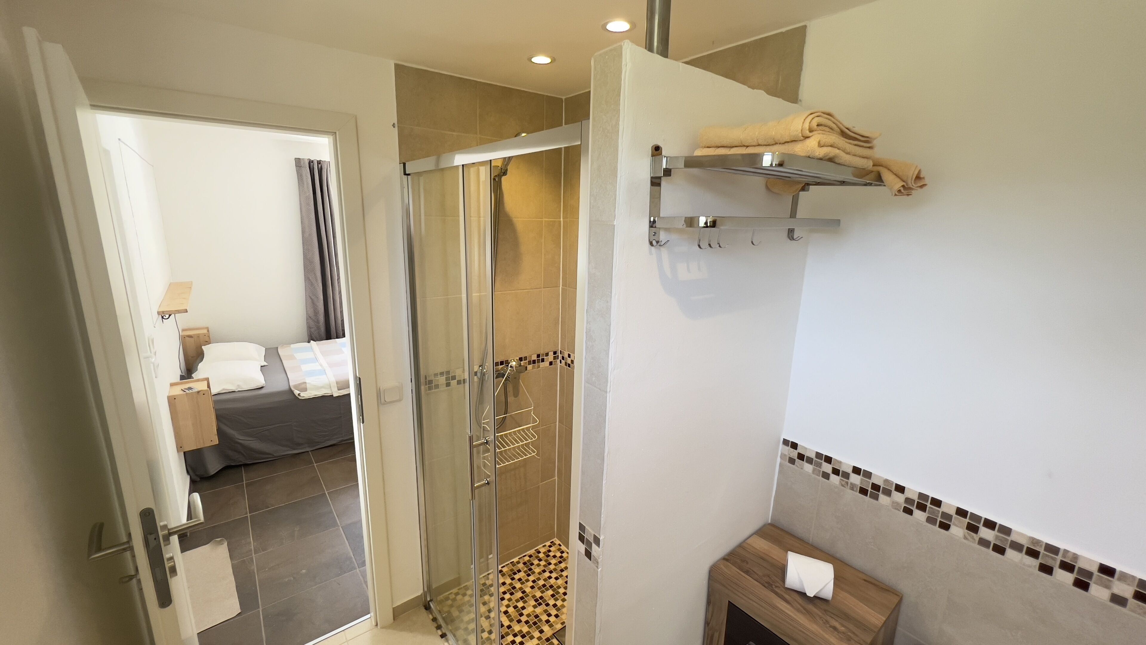Shower, towels, soap, shampoo