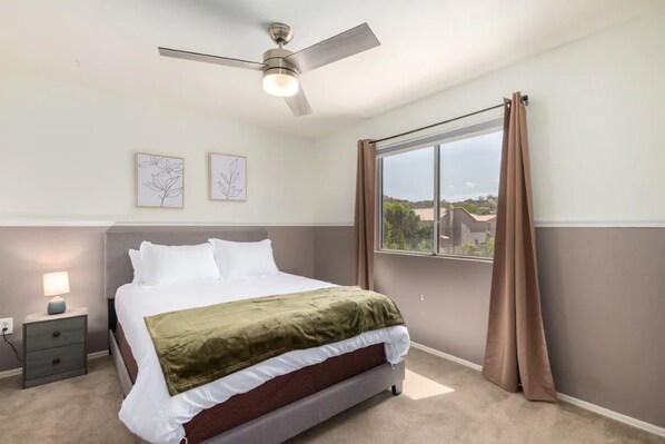 Room - Spacious 3 Bed/3 Bath 2500sqft | Newly Remodeled (Phoenix)