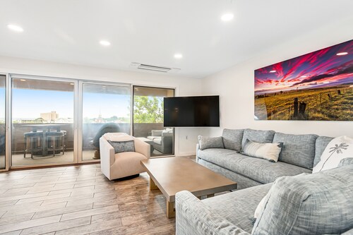 Renovated Rehoboth Beach condo with ocean-view balcony - walk to beach