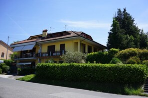 Esterni