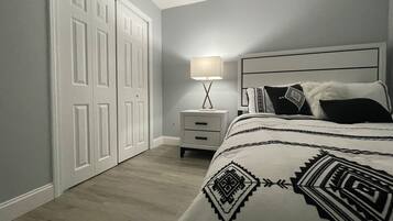 2 bedrooms, WiFi (free), bed sheets