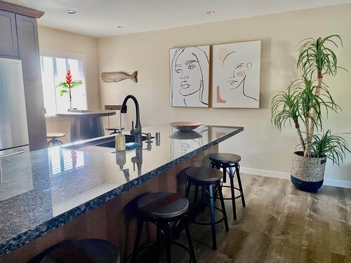 Apt 9: Beautiful apartment for families near a beach.