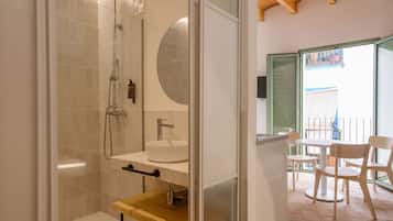 Basic Duplex, Private Bathroom | Bathroom