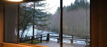 Relax on the Zig Zag River!