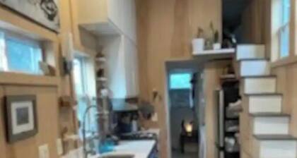 TINY FULL Bdrm/Bthrm PRIVATE DRIVEWAY in BROOKLYN