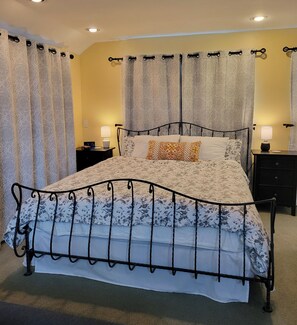 1 bedroom, iron/ironing board, travel cot, WiFi
