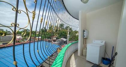 Lovely 3Bedroom rental Free parking on premises