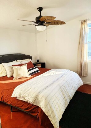2 bedrooms, iron/ironing board, free WiFi, bed sheets
