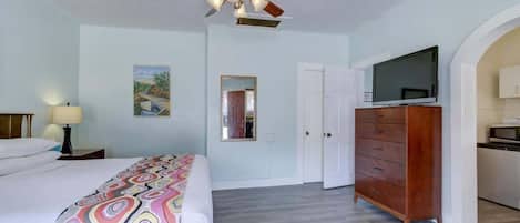 1 chambre, fer et planche à repasser, Wi-Fi, draps fournis