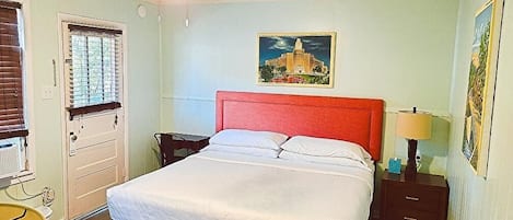 1 soverom, strykejern/-brett, wi-fi (inkludert) og sengetøy