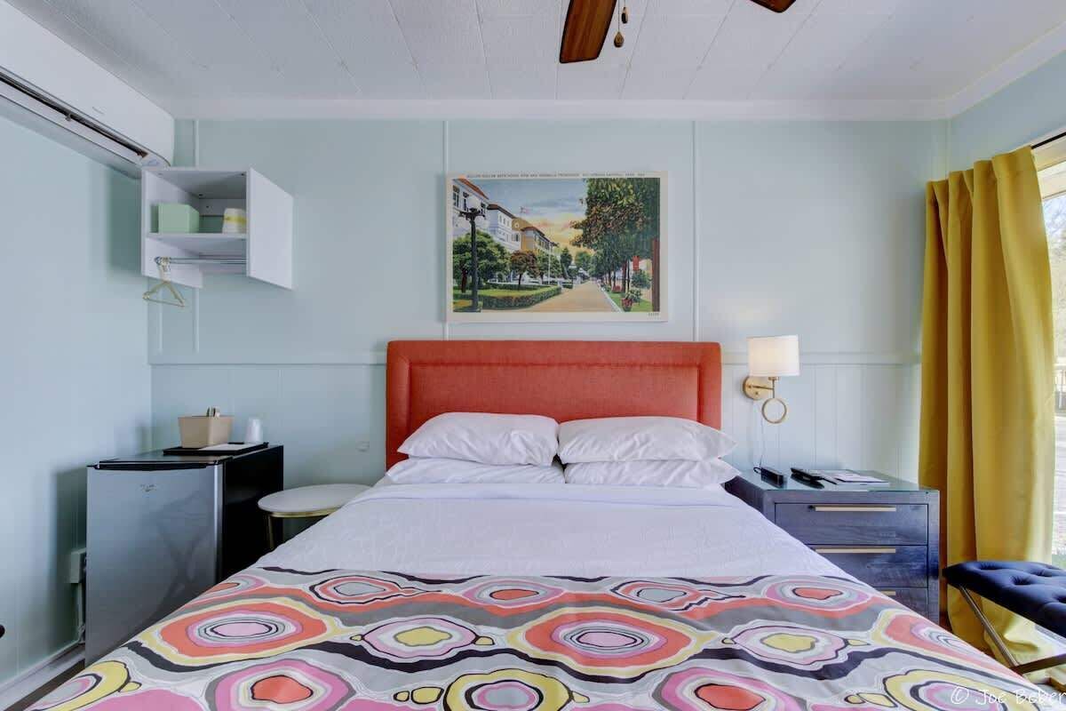 1 chambre, fer et planche à repasser, Wi-Fi, draps fournis