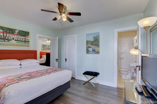 2 bedrooms, desk, iron/ironing board, free WiFi