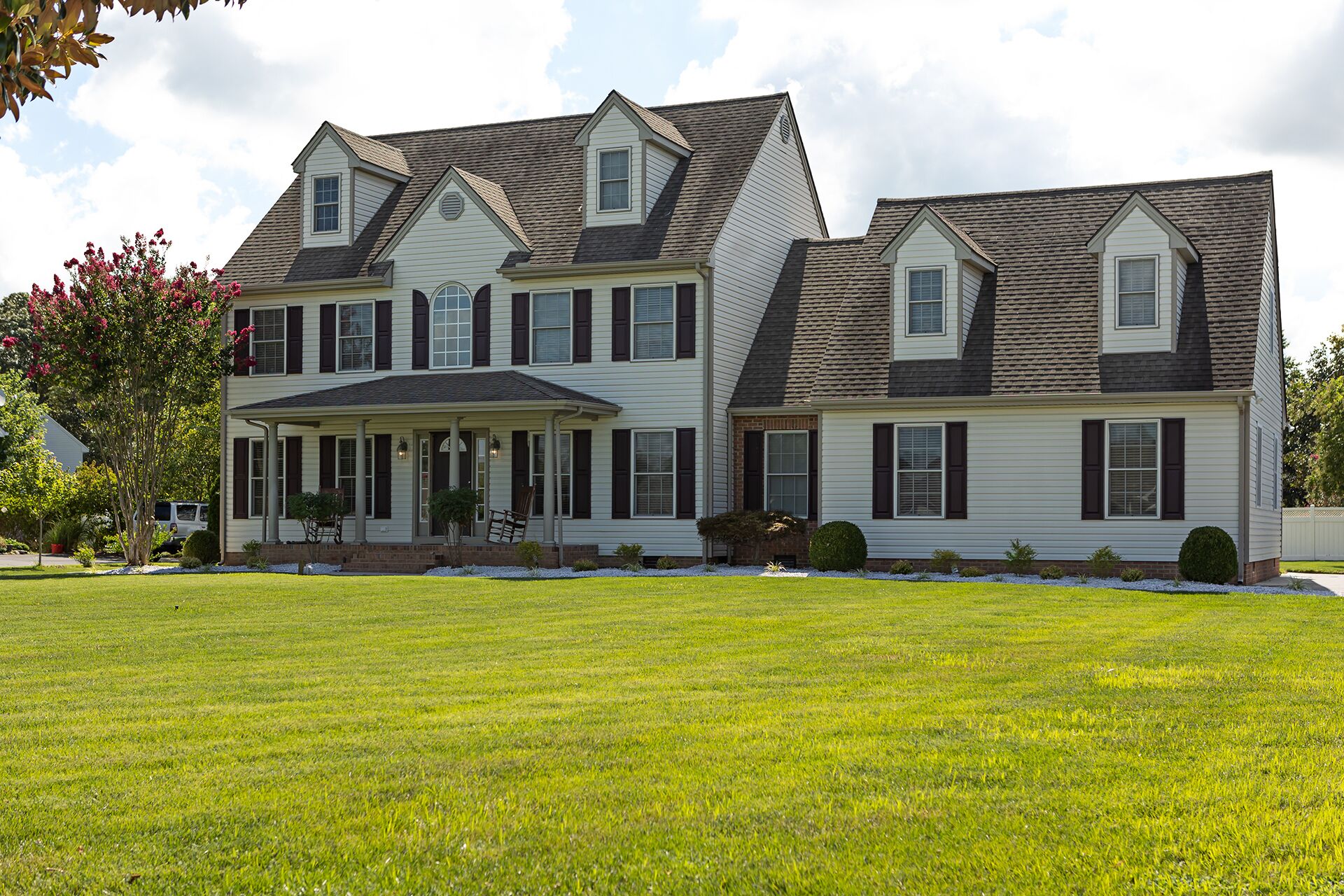 Spacious 5 bedroom w game room, theatre, and sauna in Salisbury, United States