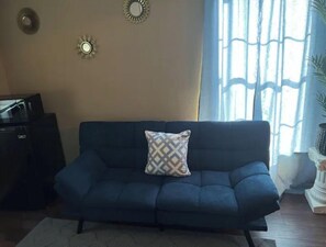 TV - Spacious room to relax and unwind (Texas City)