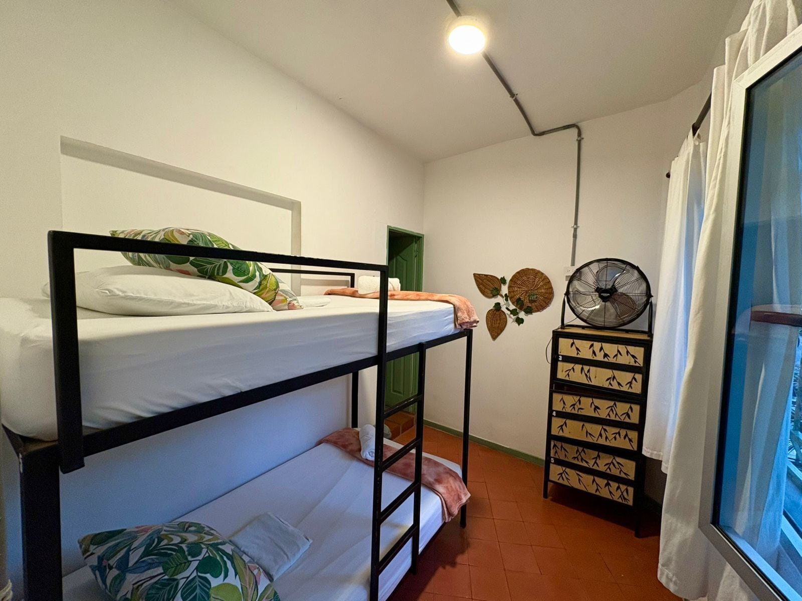 Chambre Double | Wi-Fi gratuit, draps fournis