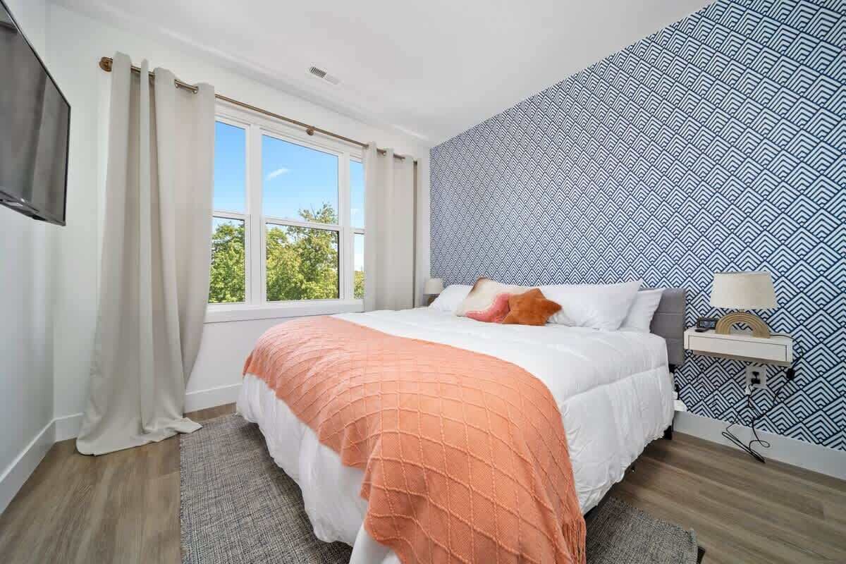 1 chambre, fer et planche à repasser, Wi-Fi, draps fournis