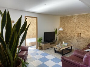 Televisie, boeken en een stereo