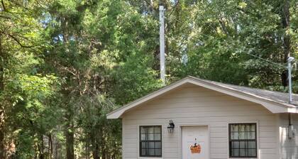 Quiet, country space close to Oxford