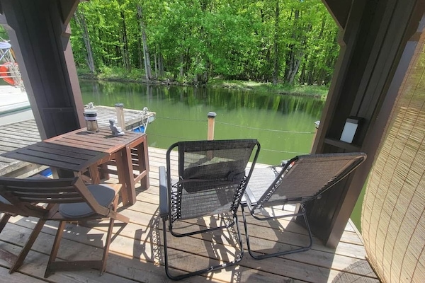 Large floating terrace with table, 2 chairs and 2 sun loungers