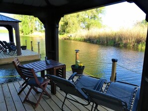 Terrace/patio - Aloberge 7 (Île-aux-Noix)
