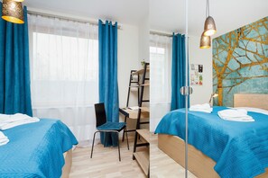 1 bedroom, bed sheets - One Bedroom Apartment Cracow Masarska 11 (Kraków)